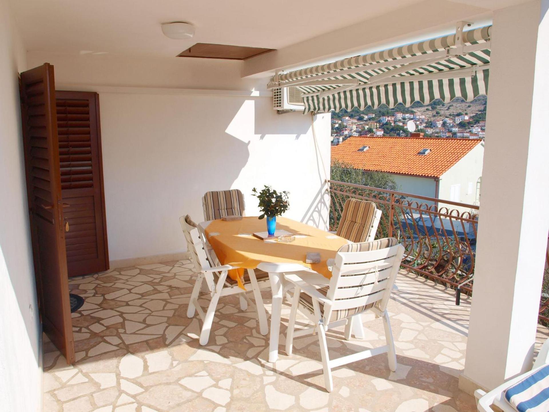 Apartments Mirja - 100M From The Beach & Parking Trogir Dış mekan fotoğraf